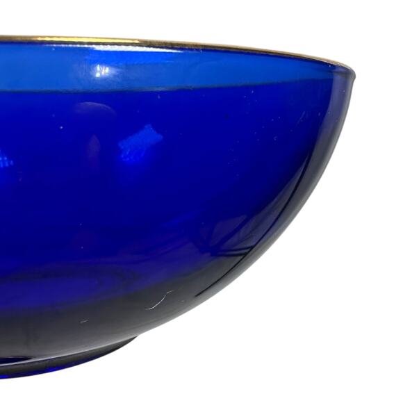 Vintage Cobalt Blue Glass Bowls with Gold Rim 5.5" Round Decorative Lot of 4 - Picture 6 of 8